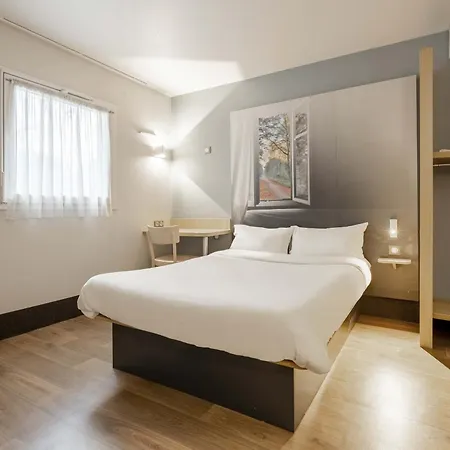 Douai Parc Des Expos 2*